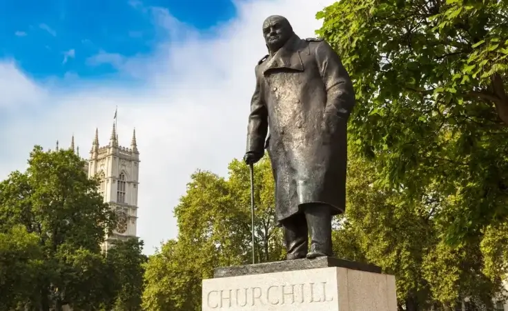 Statue of Winston Churchill in London By Sergii Figurnyi/stock.adobe.com